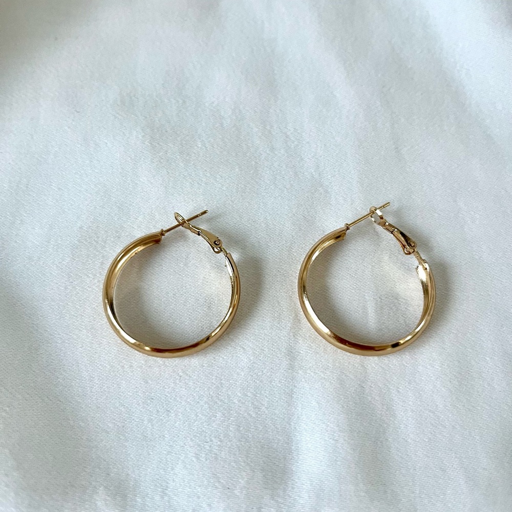 Gold plated dainty hoop earrings